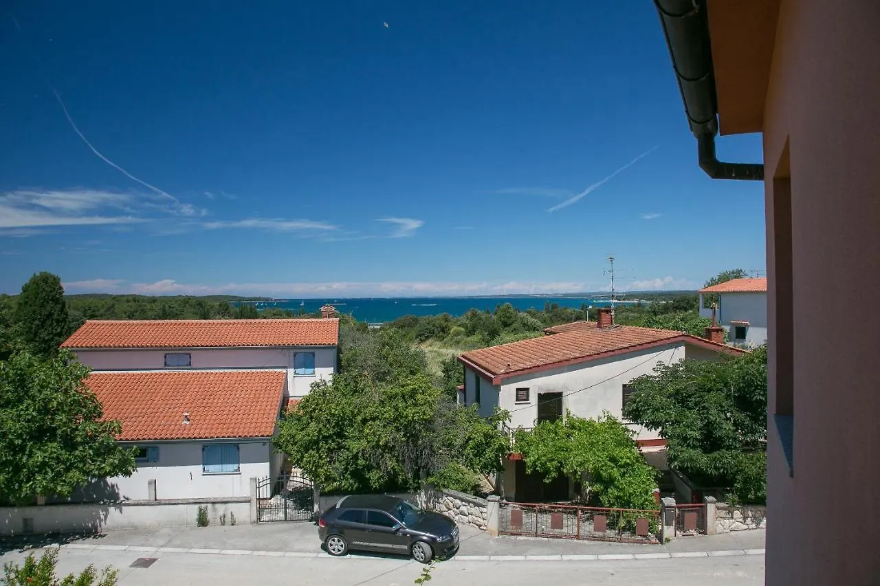 Apartment Sara, Village Stinjan